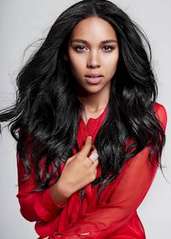 Photo of Alexandra Shipp