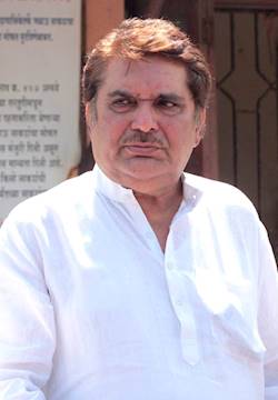 Photo of Raza Murad