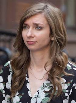 Photo of Lauren Lapkus