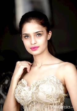 Aarushi Sharma Xxx Videos - Aarushi Sharma Wiki, Biography, Date of Birth, Age, Wife, Family, Caste -  Box Office Gallery