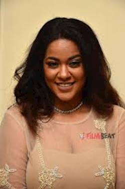 Mumet Khan Xxx Hd - Mumaith Khan Wiki, Biography, Date of Birth, Age, Wife, Family, Caste - Box  Office Gallery