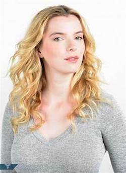 Photo of  Betty Gilpin