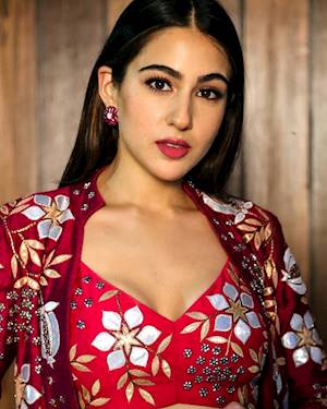 Sara ali khan photos gallery