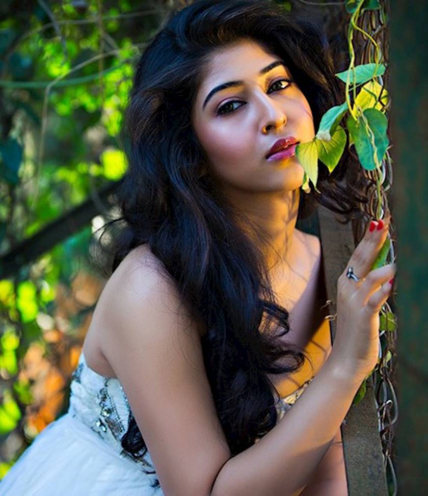 Sonarika Bhadoria Images